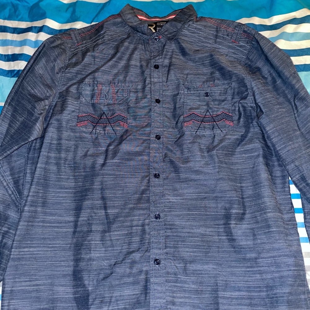 R Scoop button up